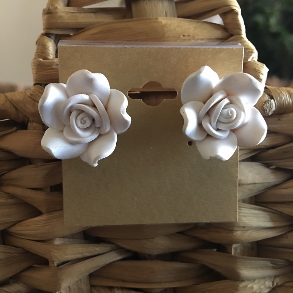 Vintage rubber white rose pierced earrings